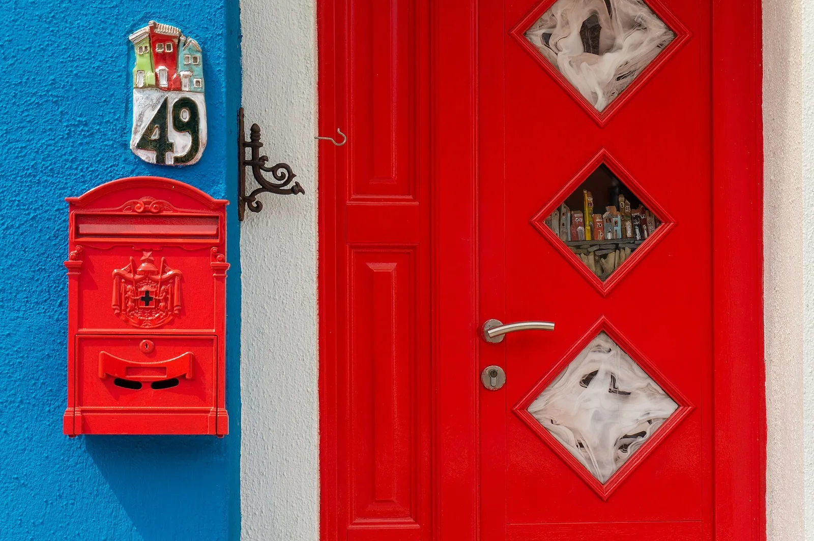 Essential Tips For Roller Door Repairs